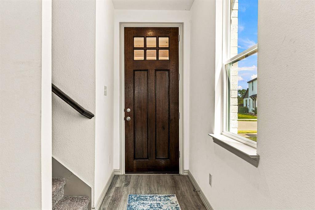 1126 Bowie Drive, Lewisville, TX 75077