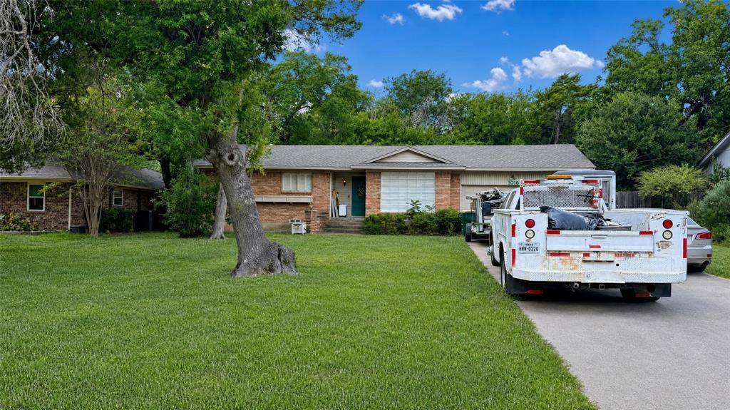 1016 Tower Drive, Cedar Hill, TX 75104