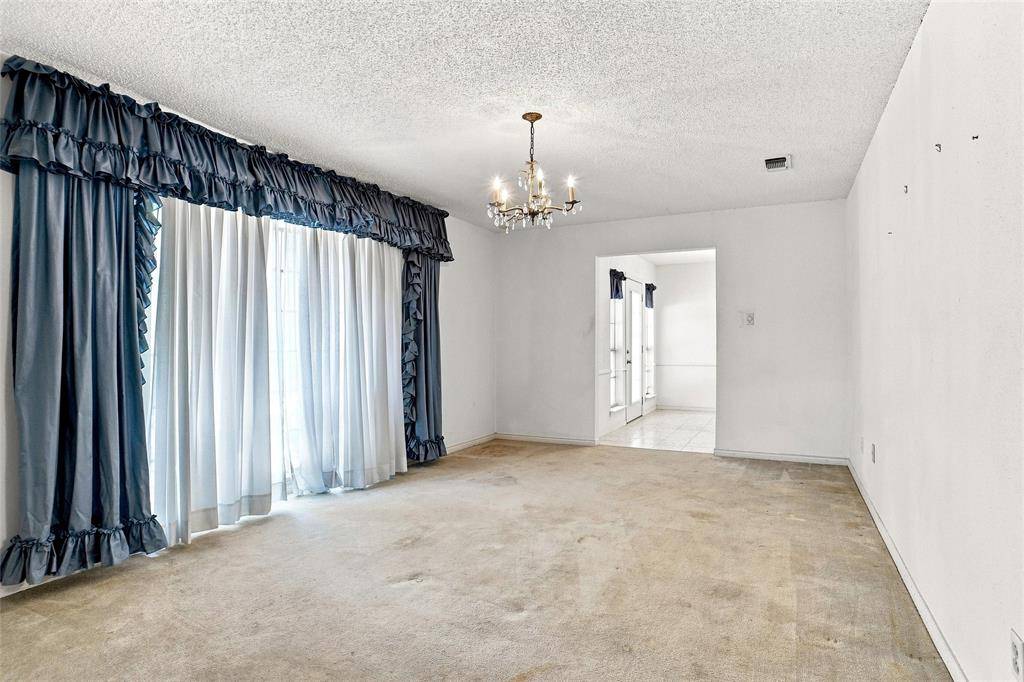 113 Wildwood Court, Azle, TX 76020