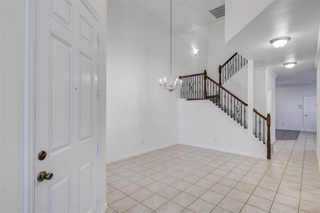 1037 Kyan Lane, Carrollton, TX 75006