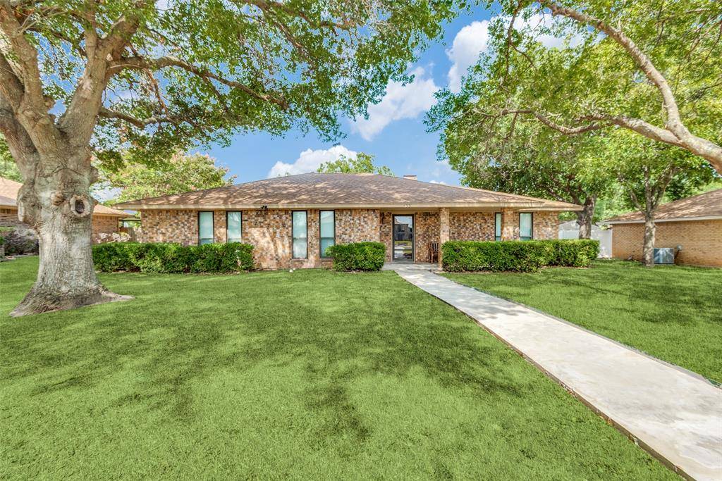 435 Cambridge Drive, Desoto, TX 75115