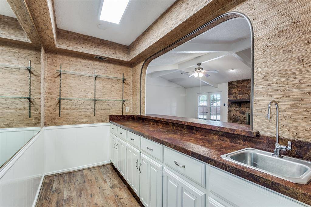 435 Cambridge Drive, Desoto, TX 75115