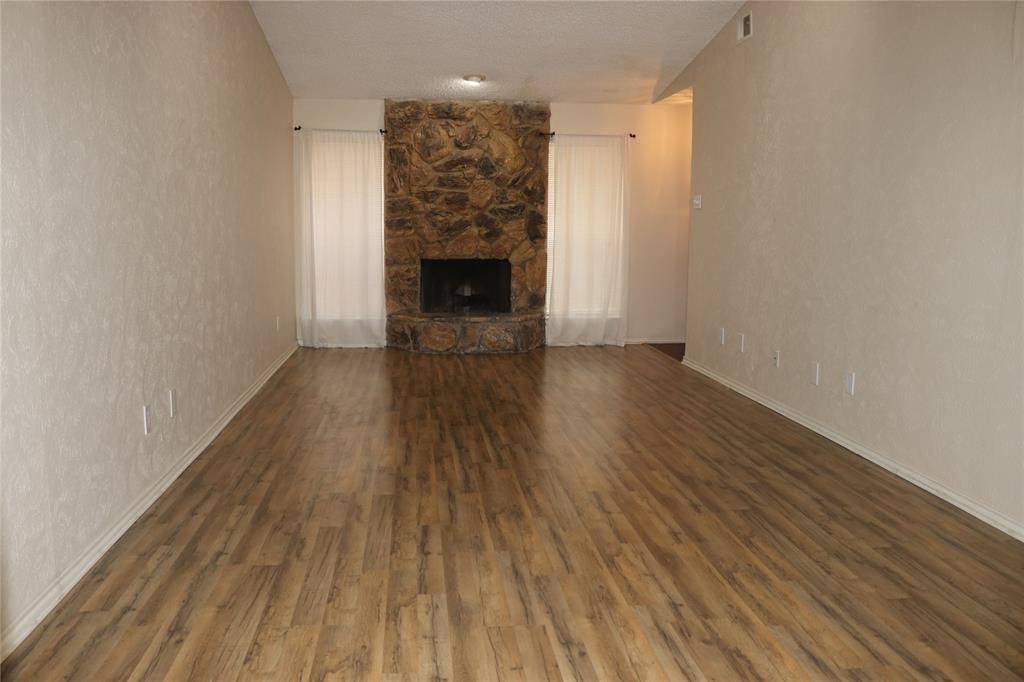 1515 Cherrycrest Street, Dallas, TX 75228