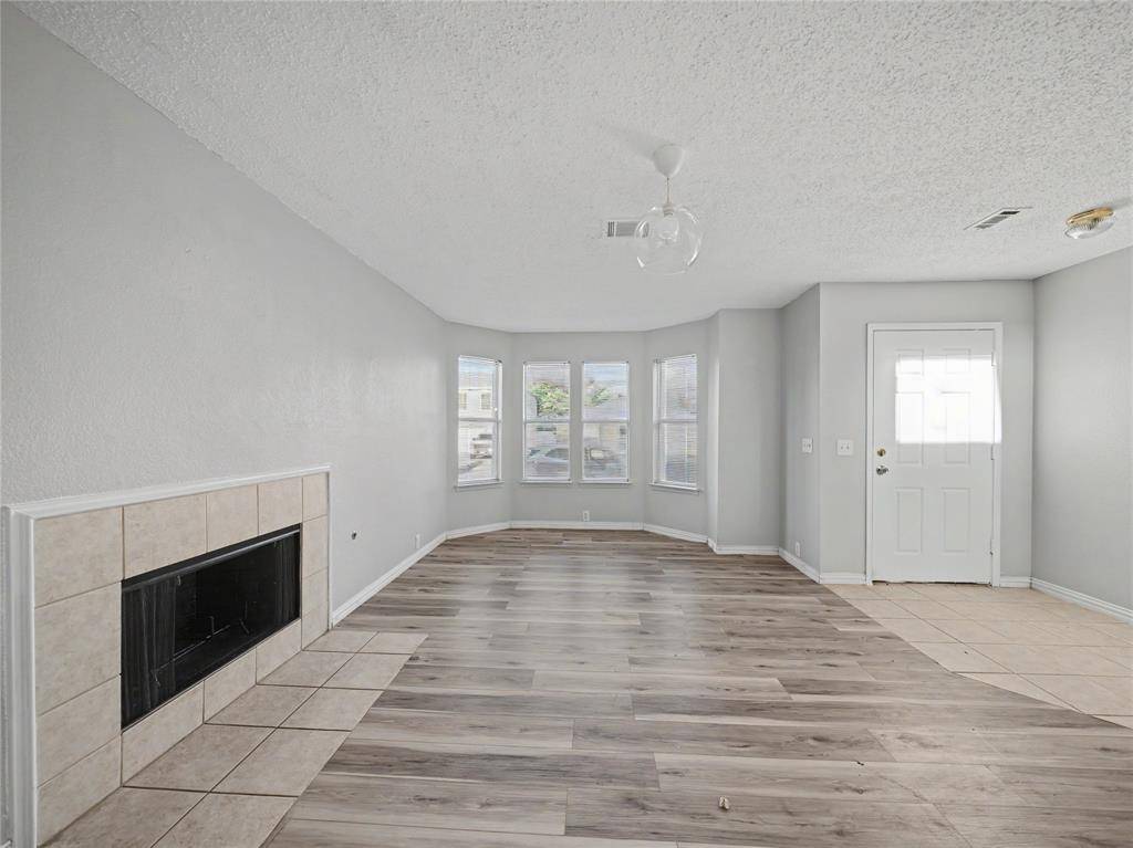 8513 Horse Whisper Lane, Fort Worth, TX 76131
