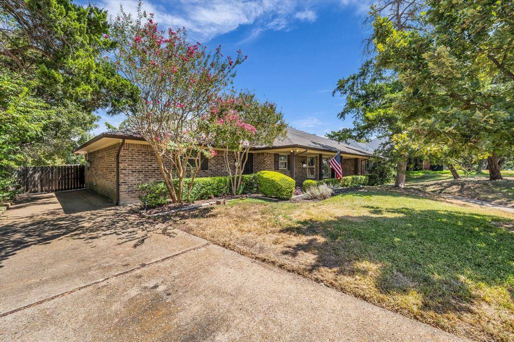 705 Poage Drive, Woodway, TX 76712
