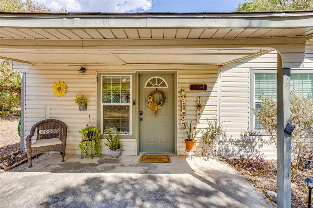 404 Calgary Road, Azle, TX 76020
