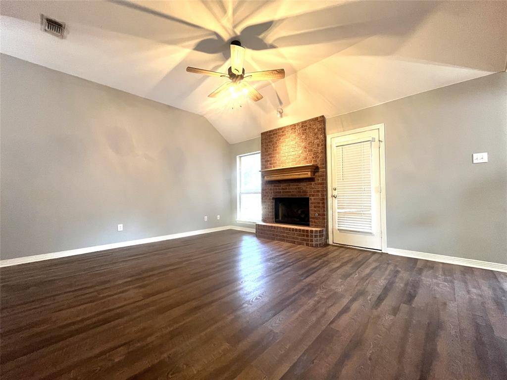 518 Wild Springs Drive, Midlothian, TX 76065