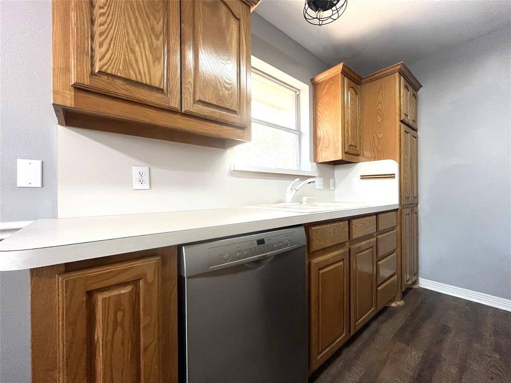 518 Wild Springs Drive, Midlothian, TX 76065