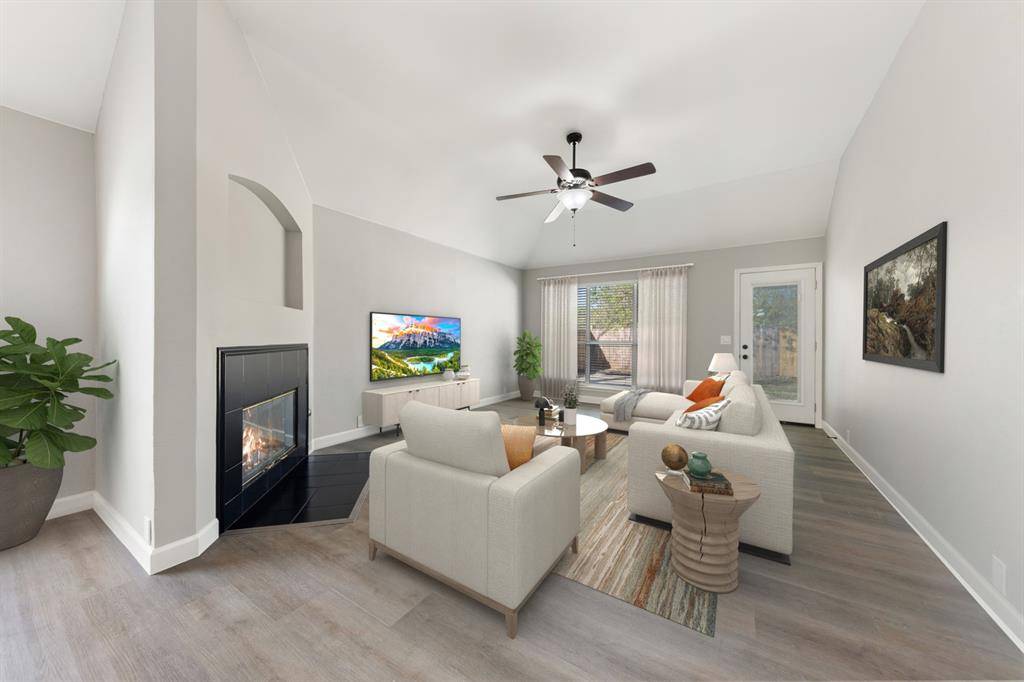 814 Lake Bluff Drive, Lake Dallas, TX 75065