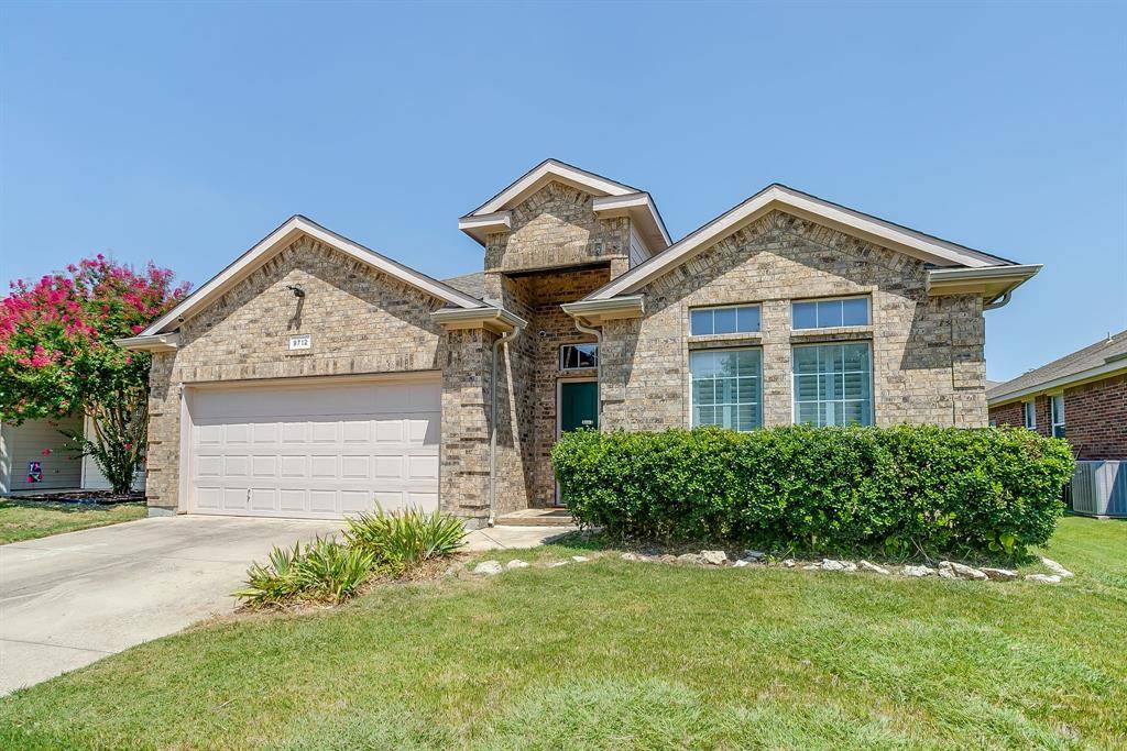 9712 Minton Drive, Fort Worth, TX 76108