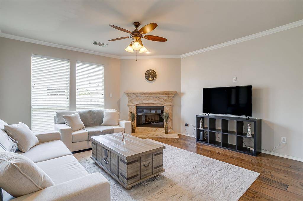 9712 Minton Drive, Fort Worth, TX 76108