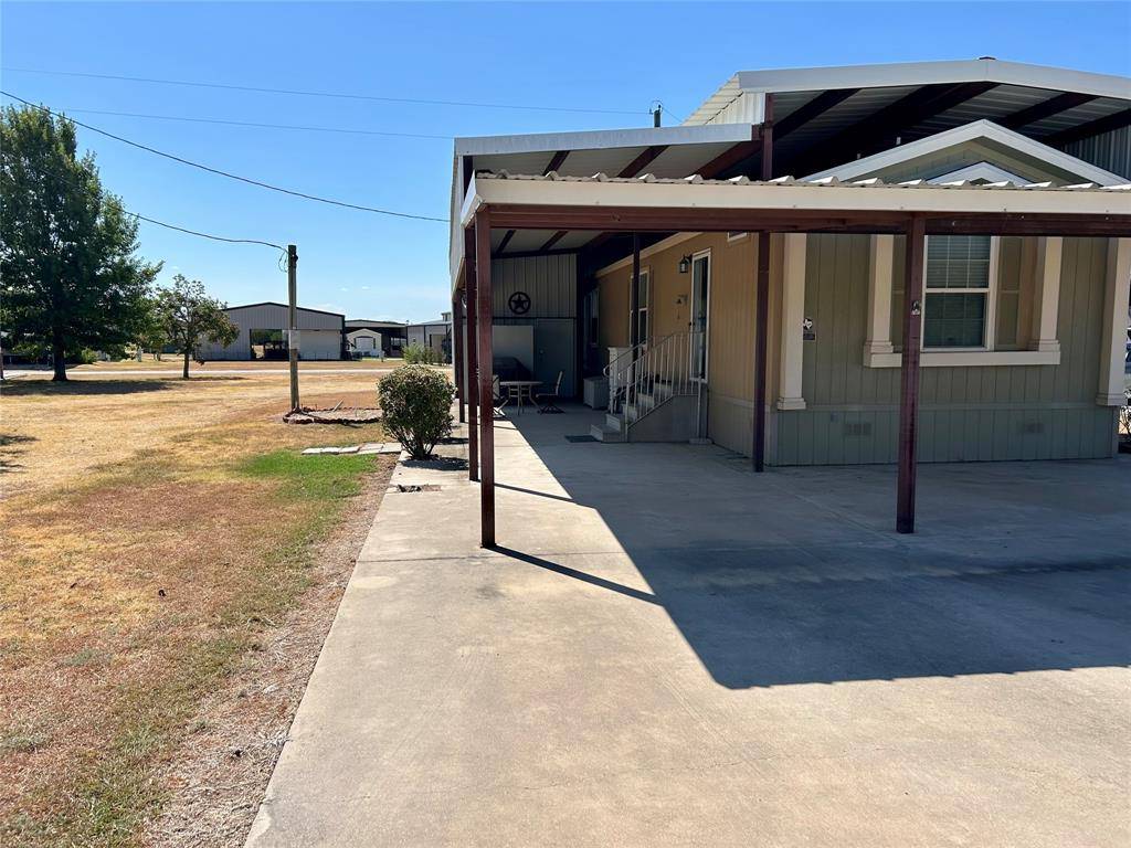166 Holiday Rambler Drive, Whitney, TX 76692