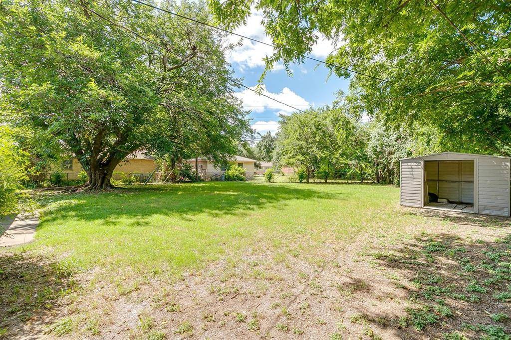 128 SE Robert Street, Burleson, TX 76028