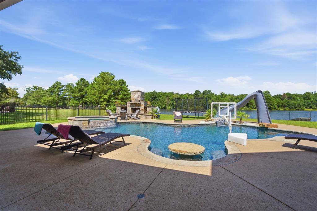 10936 Deer Creek Drive, Tyler, TX 75707