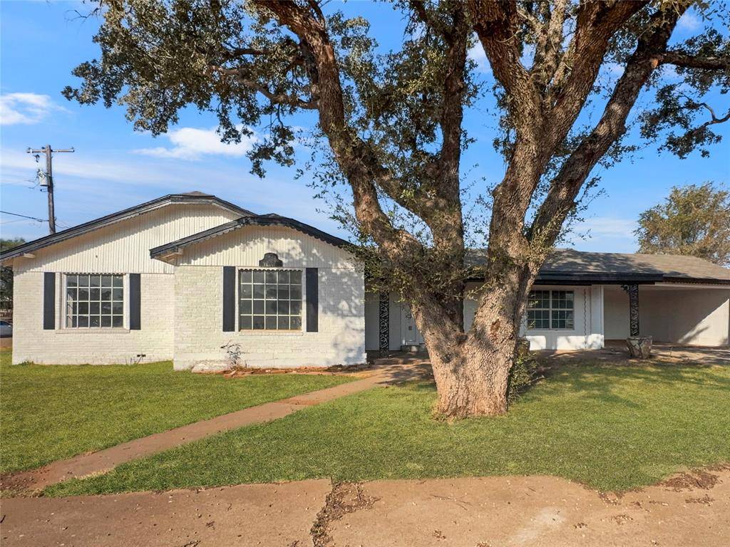 1201 Hickory, Sweetwater, TX 79556