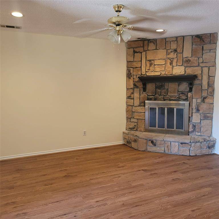 615 Arleta Lane, Ennis, TX 75119