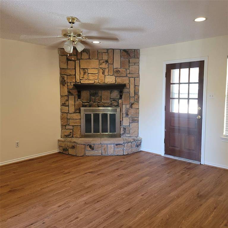 615 Arleta Lane, Ennis, TX 75119