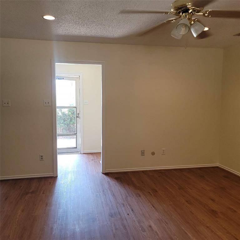 615 Arleta Lane, Ennis, TX 75119