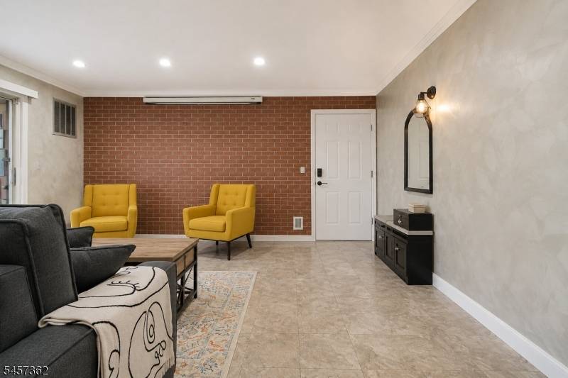 58 S 2nd St #2A, Elizabeth City, NJ 07206