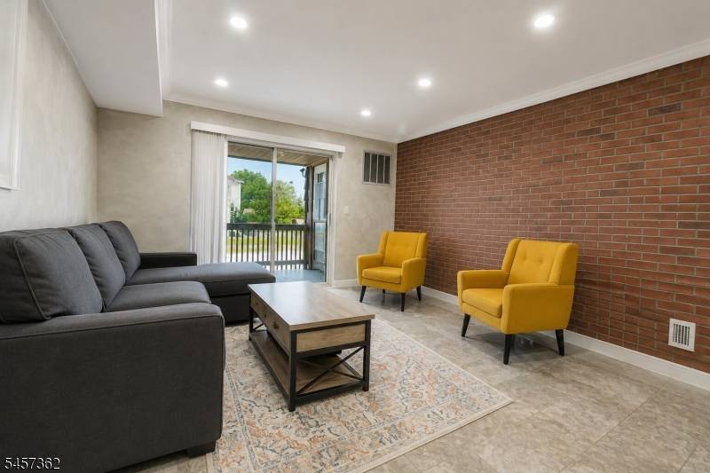 58 S 2nd St #2A, Elizabeth City, NJ 07206
