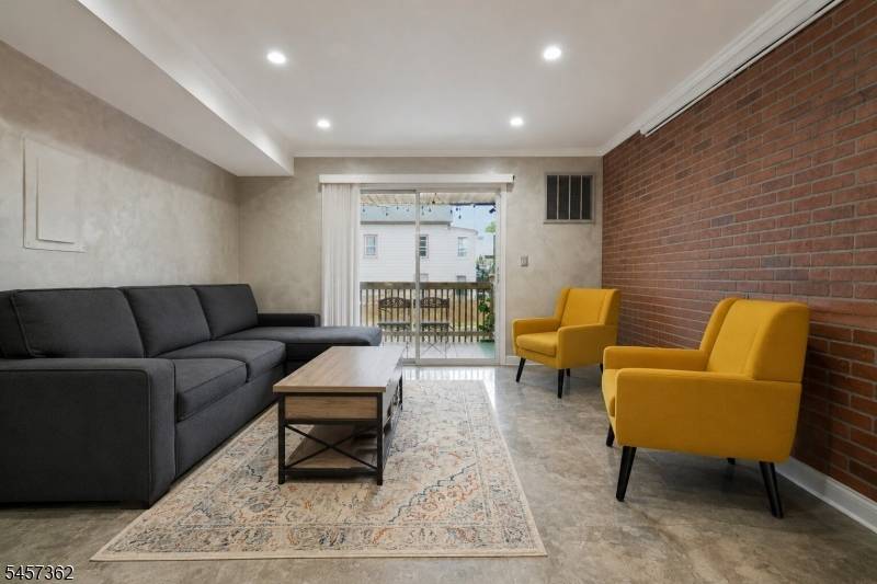 58 S 2nd St #2A, Elizabeth City, NJ 07206