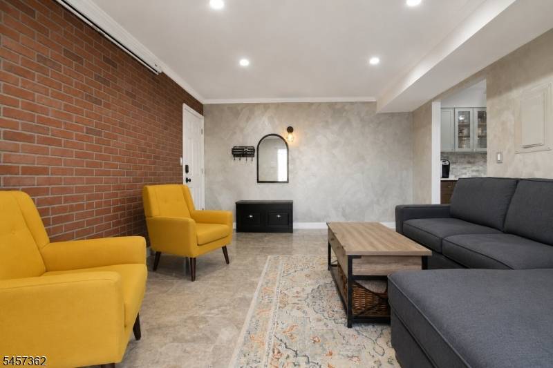 58 S 2nd St #2A, Elizabeth City, NJ 07206