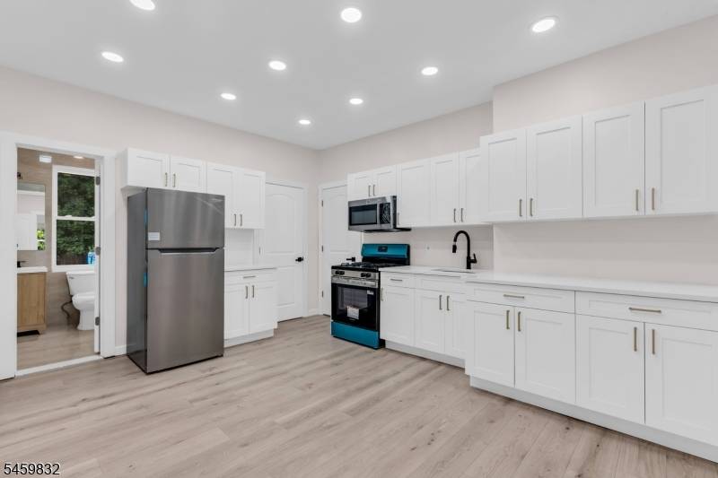 130 19Th Ave, Irvington Twp., NJ 07111