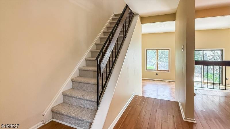 584 Dell Pl #84, Stanhope Boro, NJ 07874