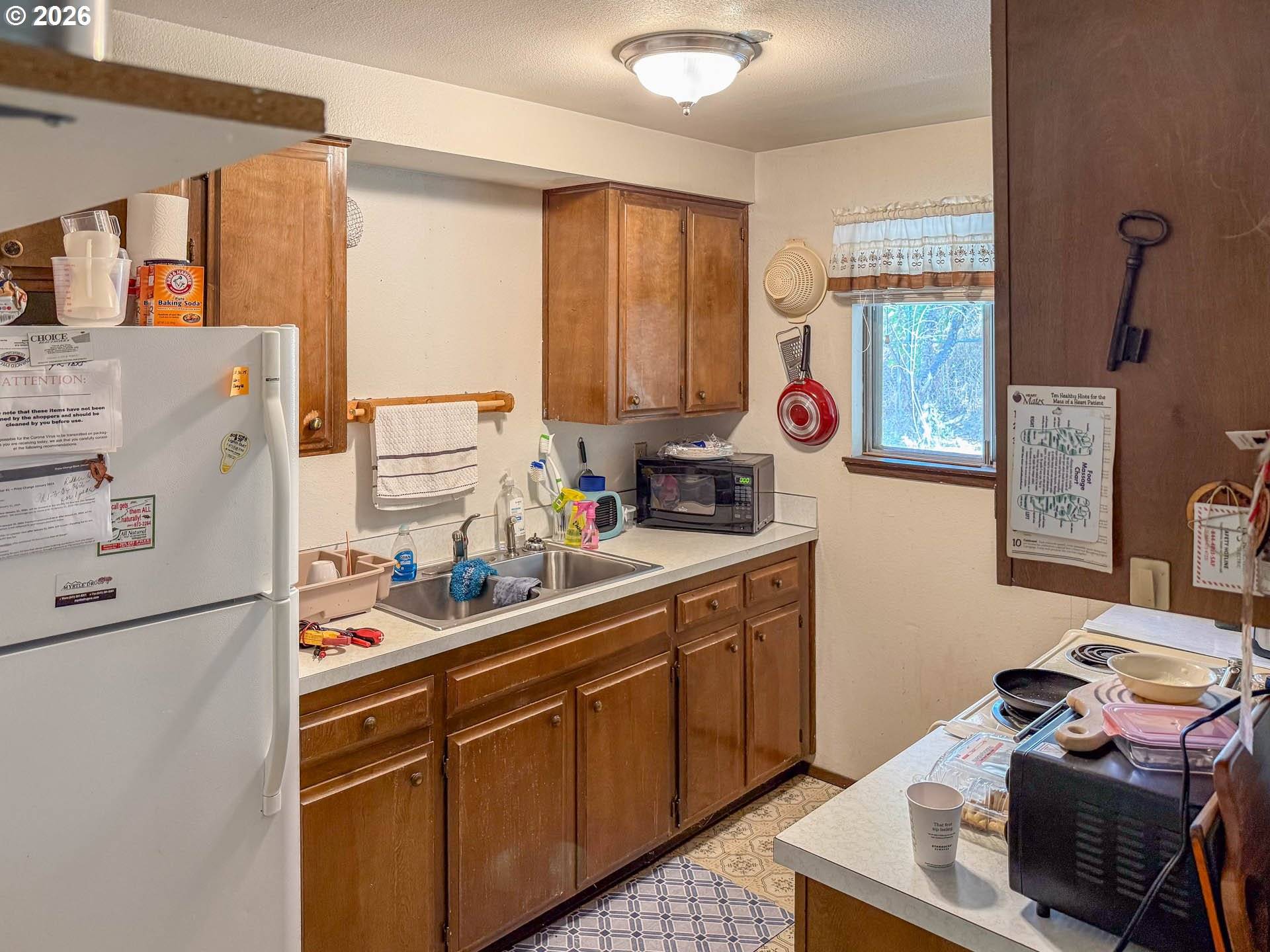 226 CHICKERING ST, Myrtle Creek, OR 97457