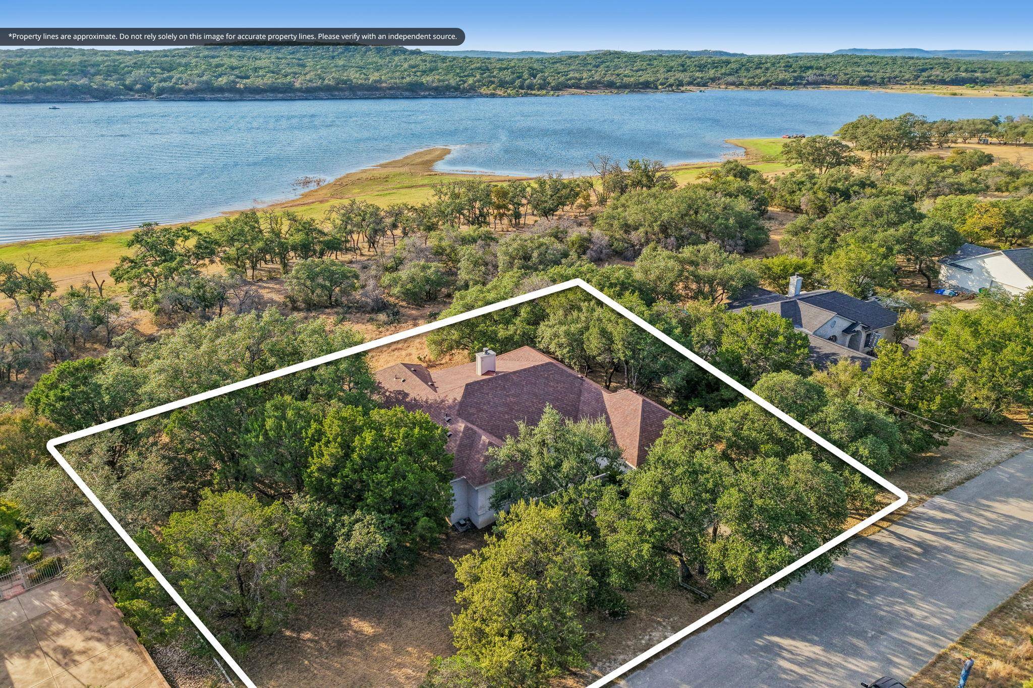 21513 Lakefront DR, Lago Vista, TX 78645