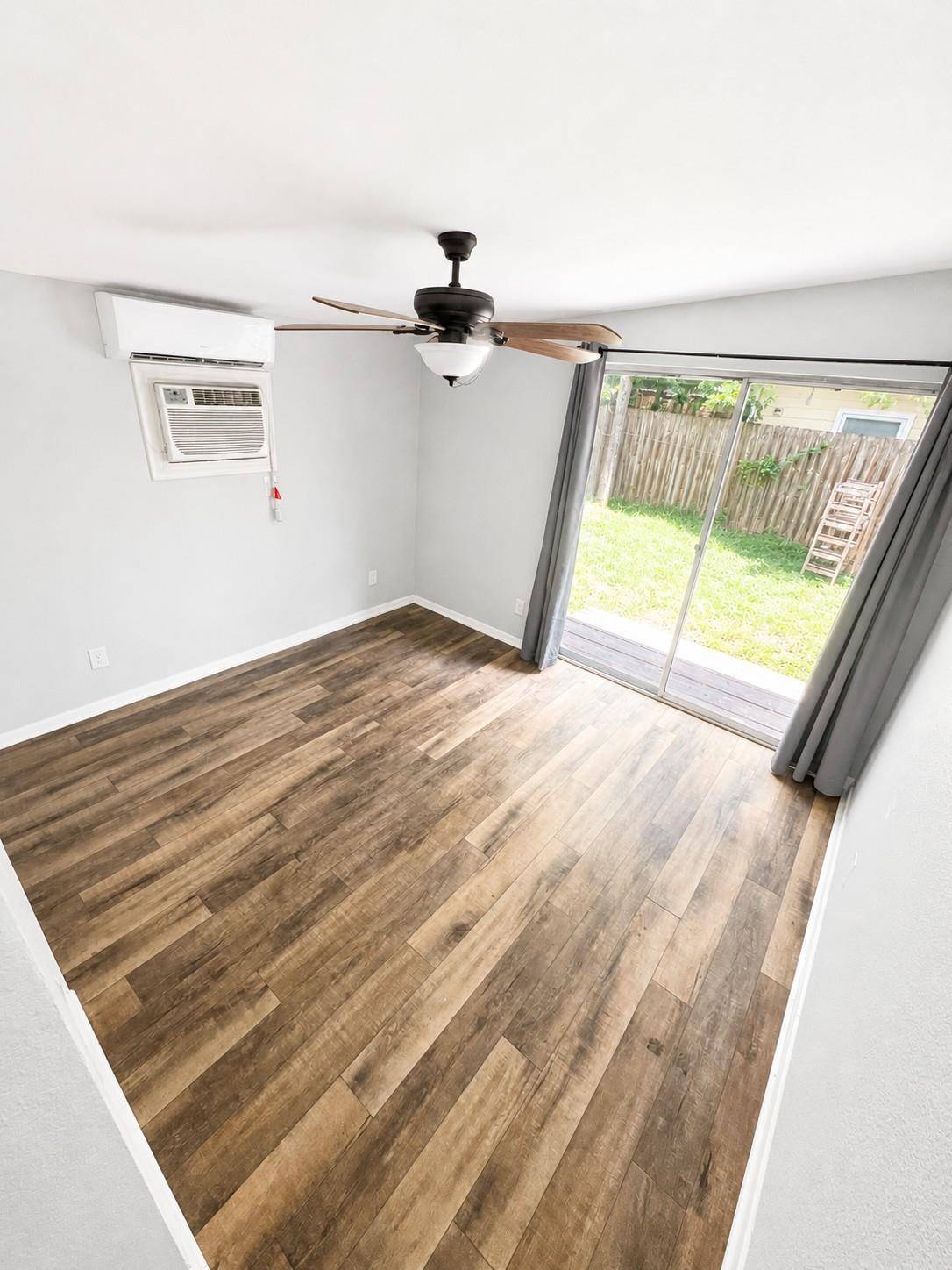 5400 Harmon Ave #B, Austin, TX 78751