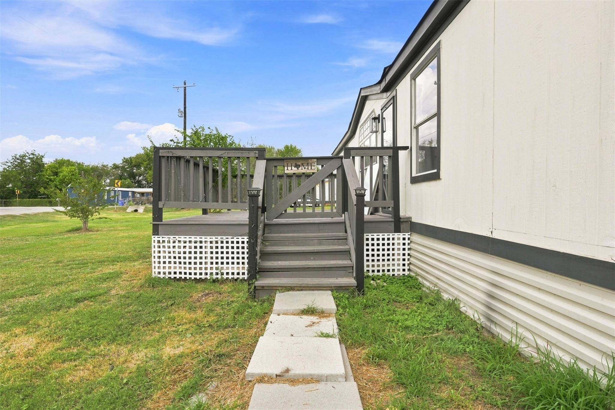 1151 Heidenreich LN, Kyle, TX 78640