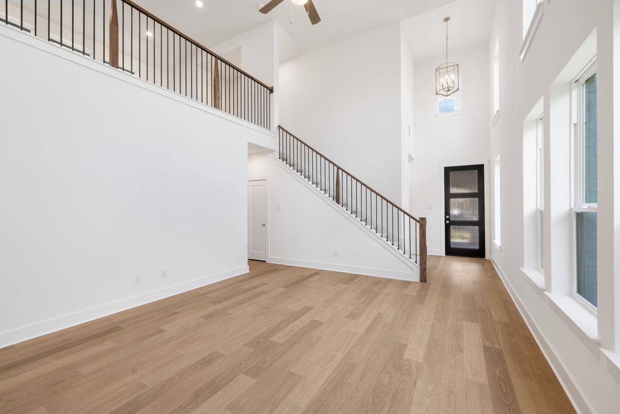 252 Menlo BND, Liberty Hill, TX 78642