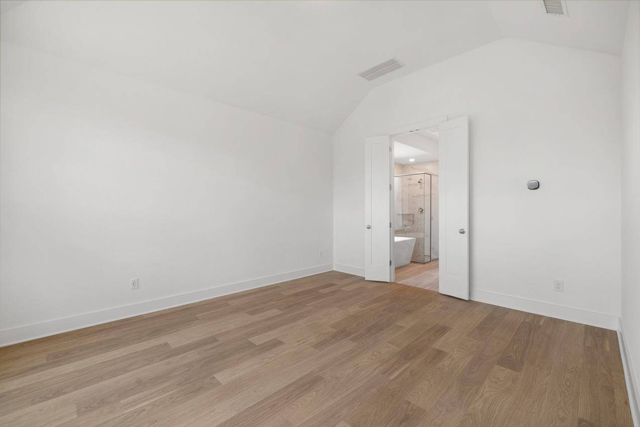252 Menlo BND, Liberty Hill, TX 78642
