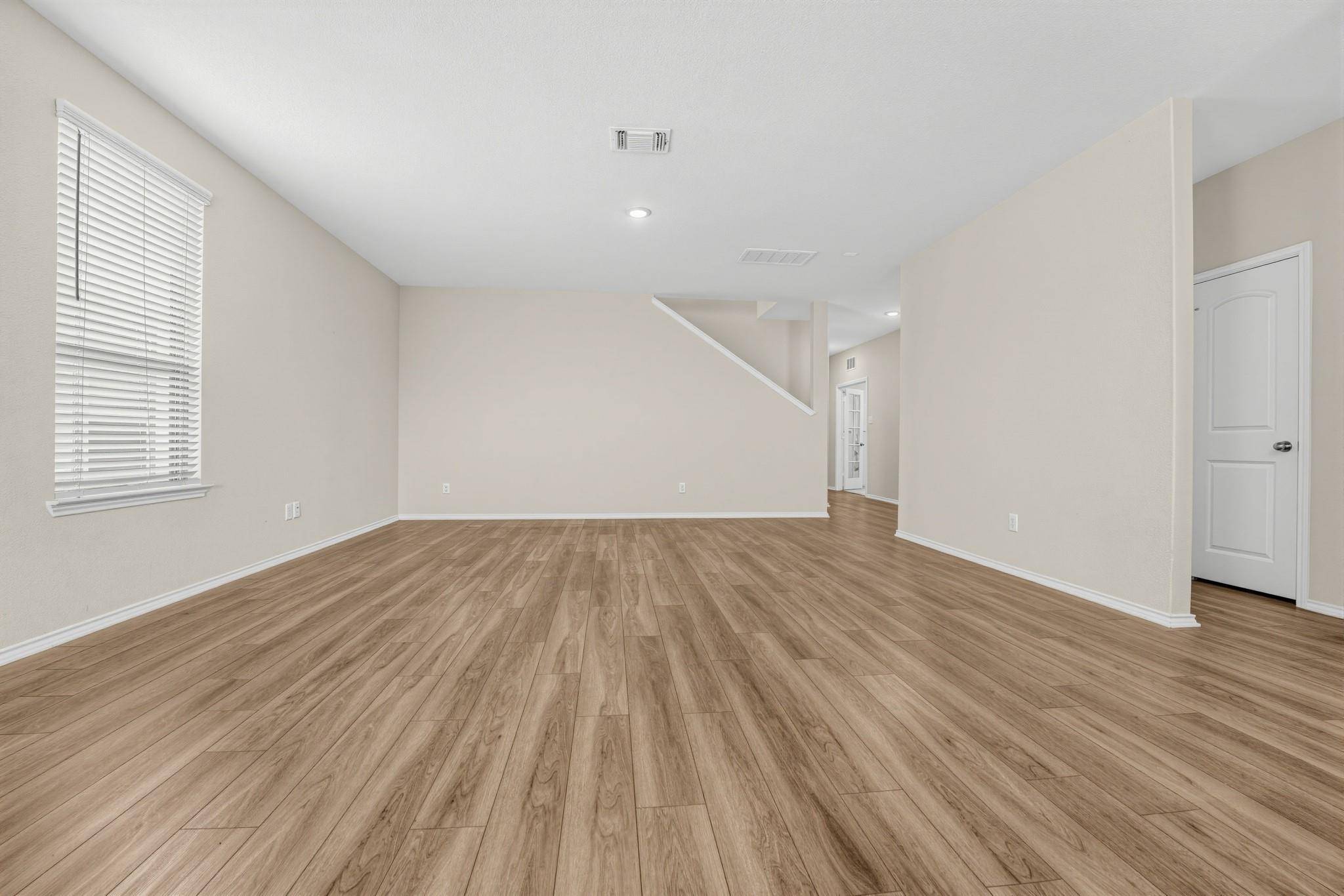 400 Bedford Falls LN, Jarrell, TX 76537
