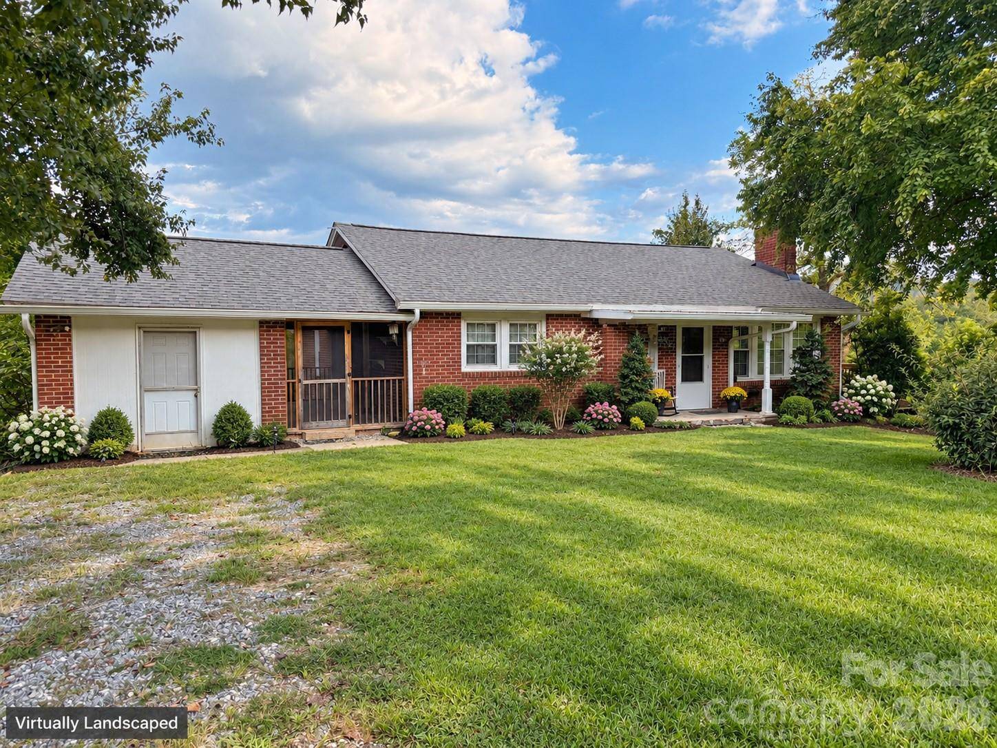 683 McDaniel RD, Lake Lure, NC 28746