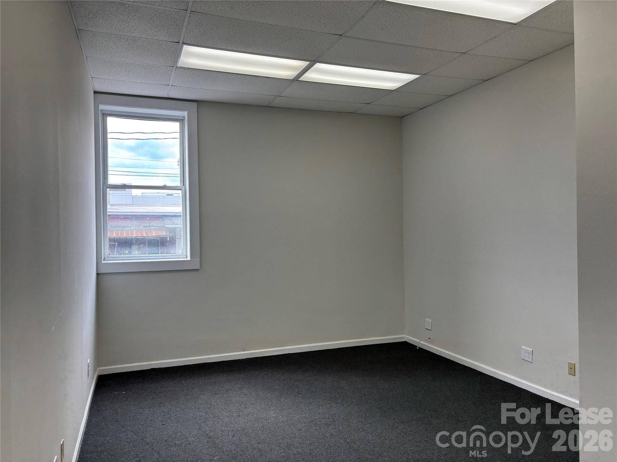 121 E Water ST #102, Lincolnton, NC 28092
