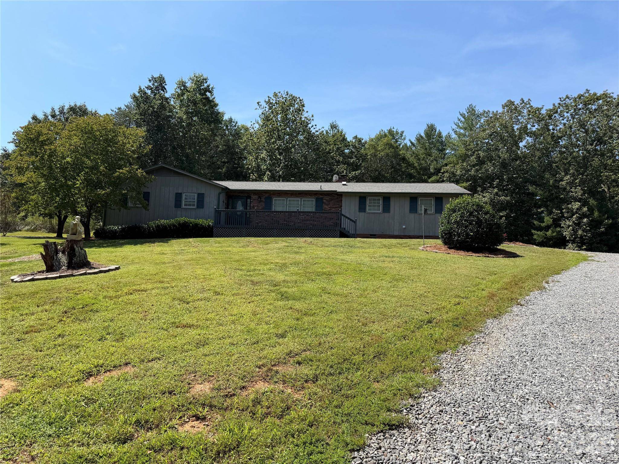 258 Nine Patch LN, Taylorsville, NC 28681