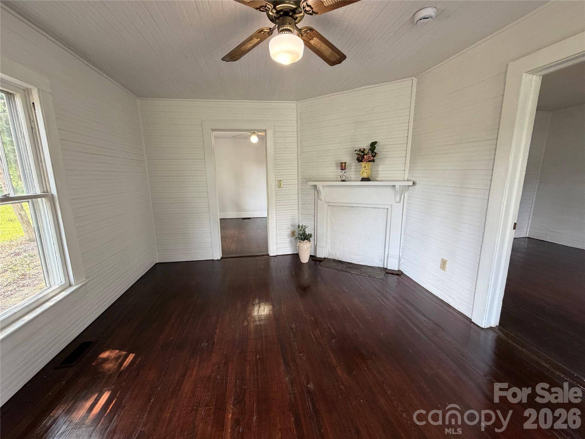 142 26th ST SW, Hickory, NC 28602