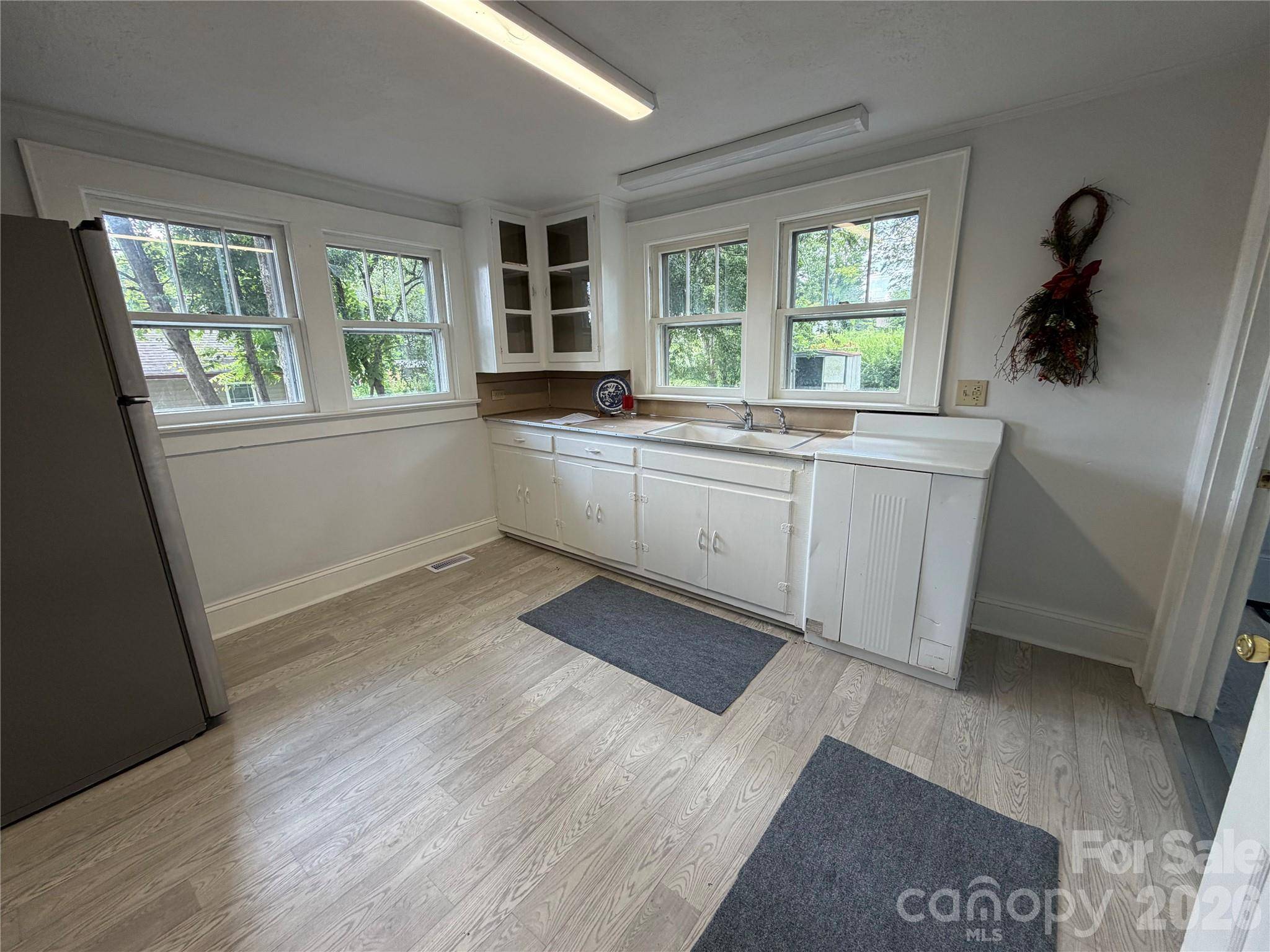 142 26th ST SW, Hickory, NC 28602