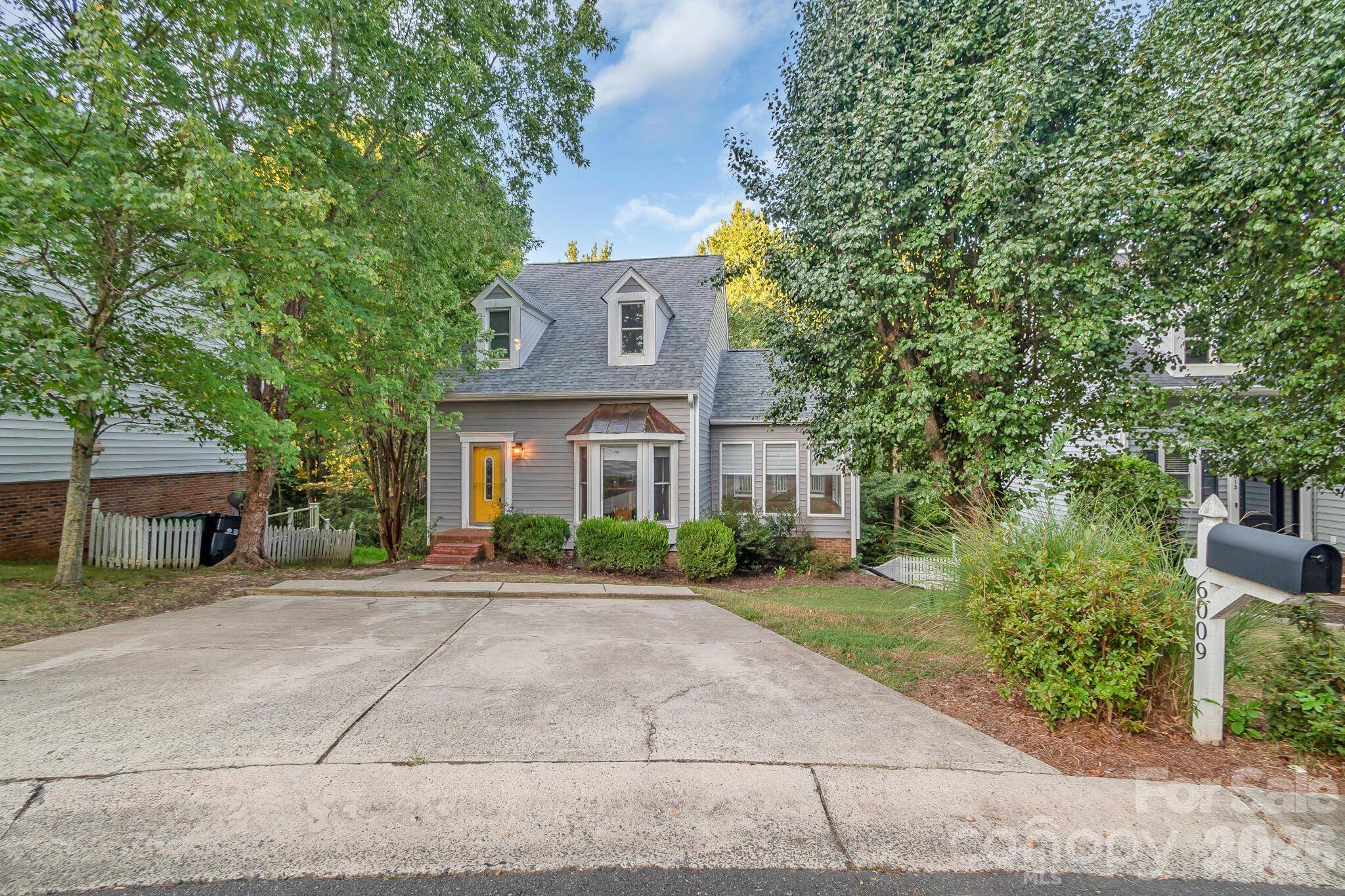 6009 Coaching Inn CT, Charlotte, NC 28270
