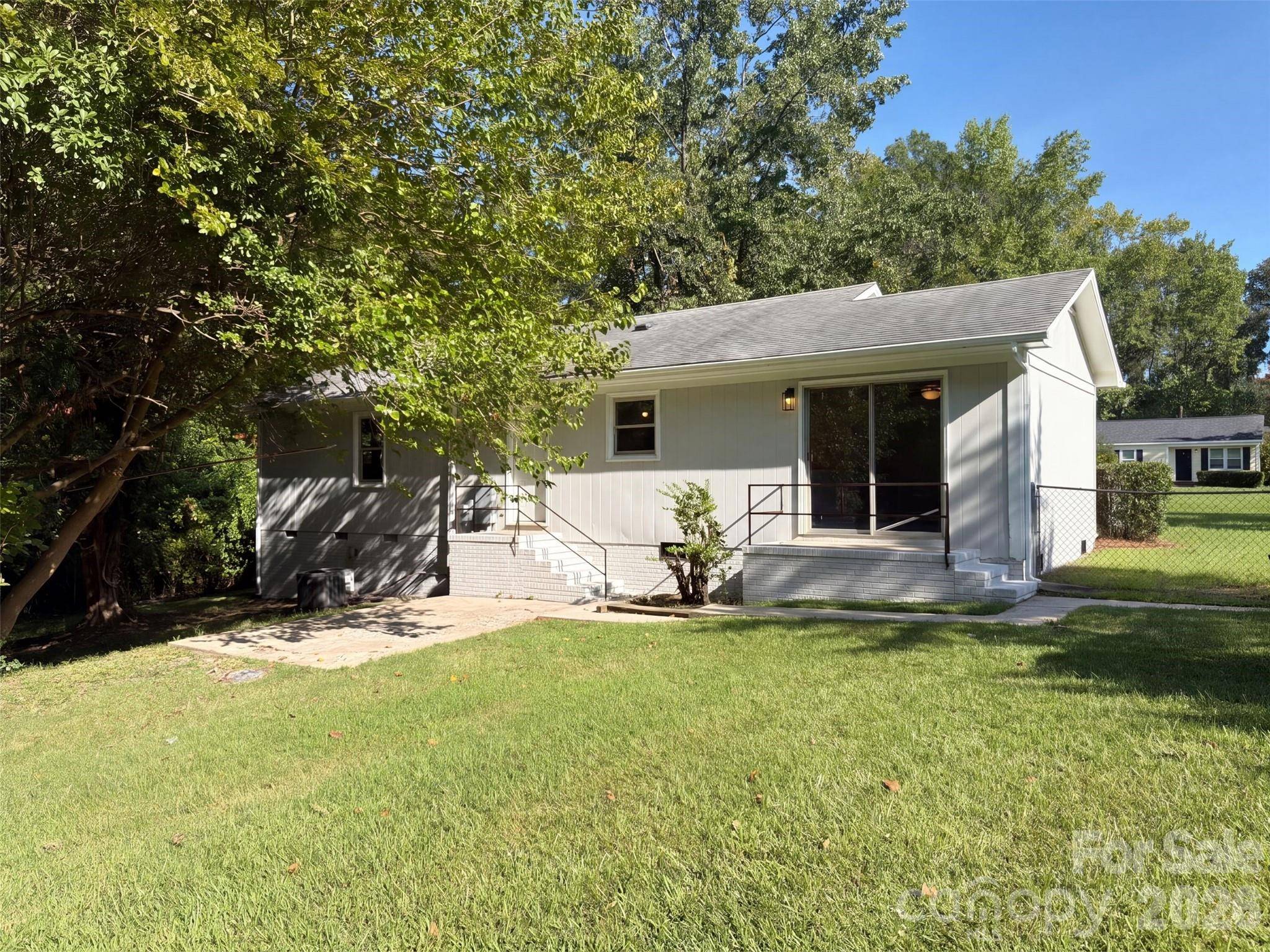 6531 Rosecran DR, Charlotte, NC 28215
