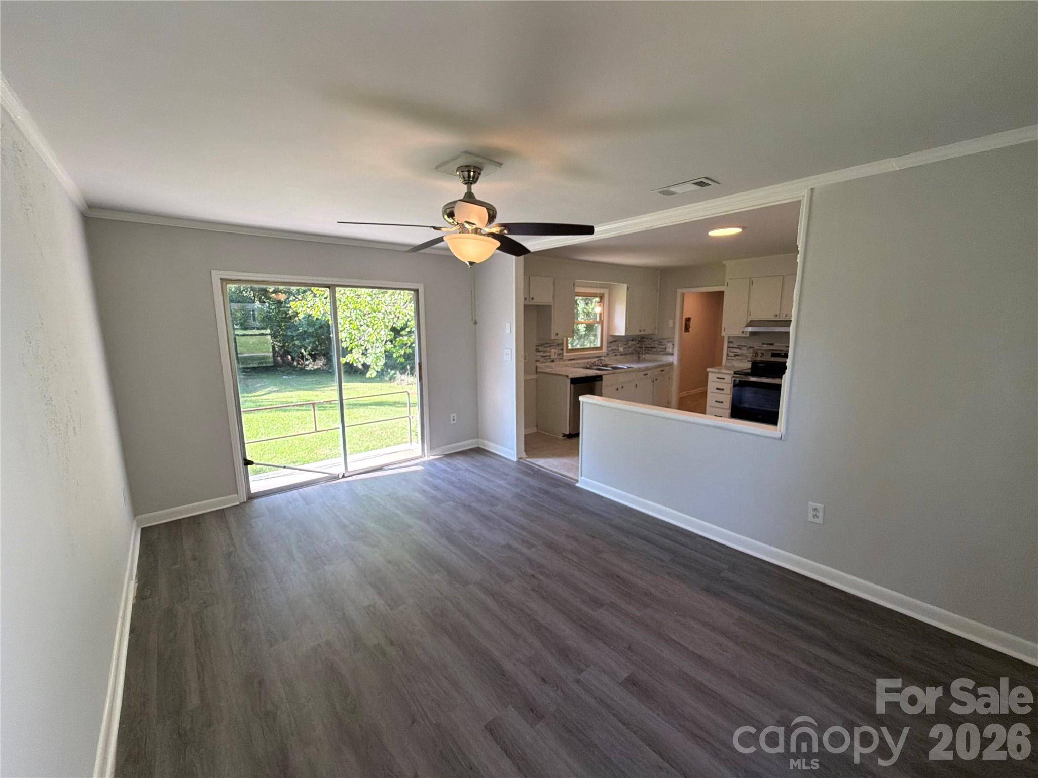 6531 Rosecran DR, Charlotte, NC 28215