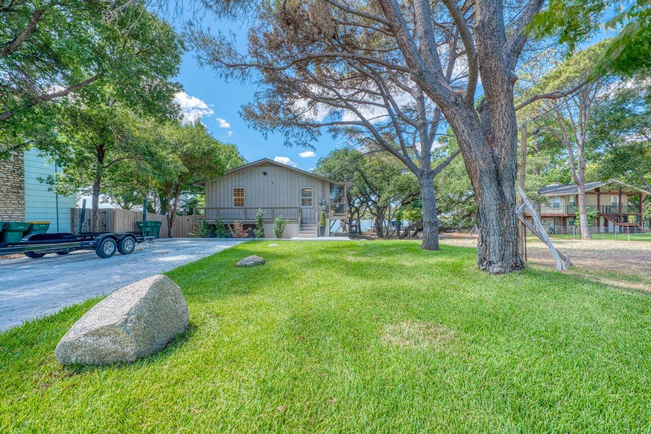 2814 Lakeview DR, Granite Shoals, TX 78654