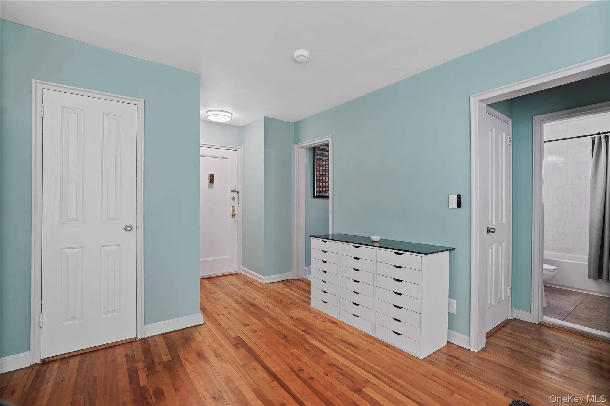 330 S Broadway #D11, Tarrytown, NY 10591