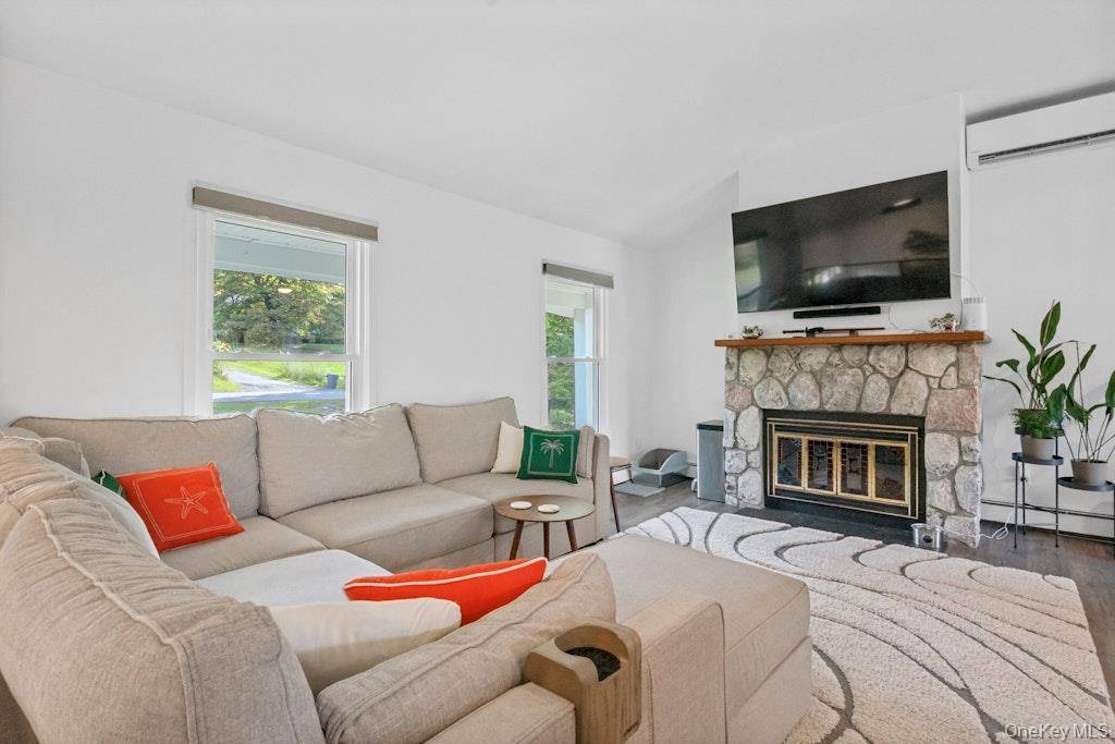 142 Loder RD, Yorktown Heights, NY 10598