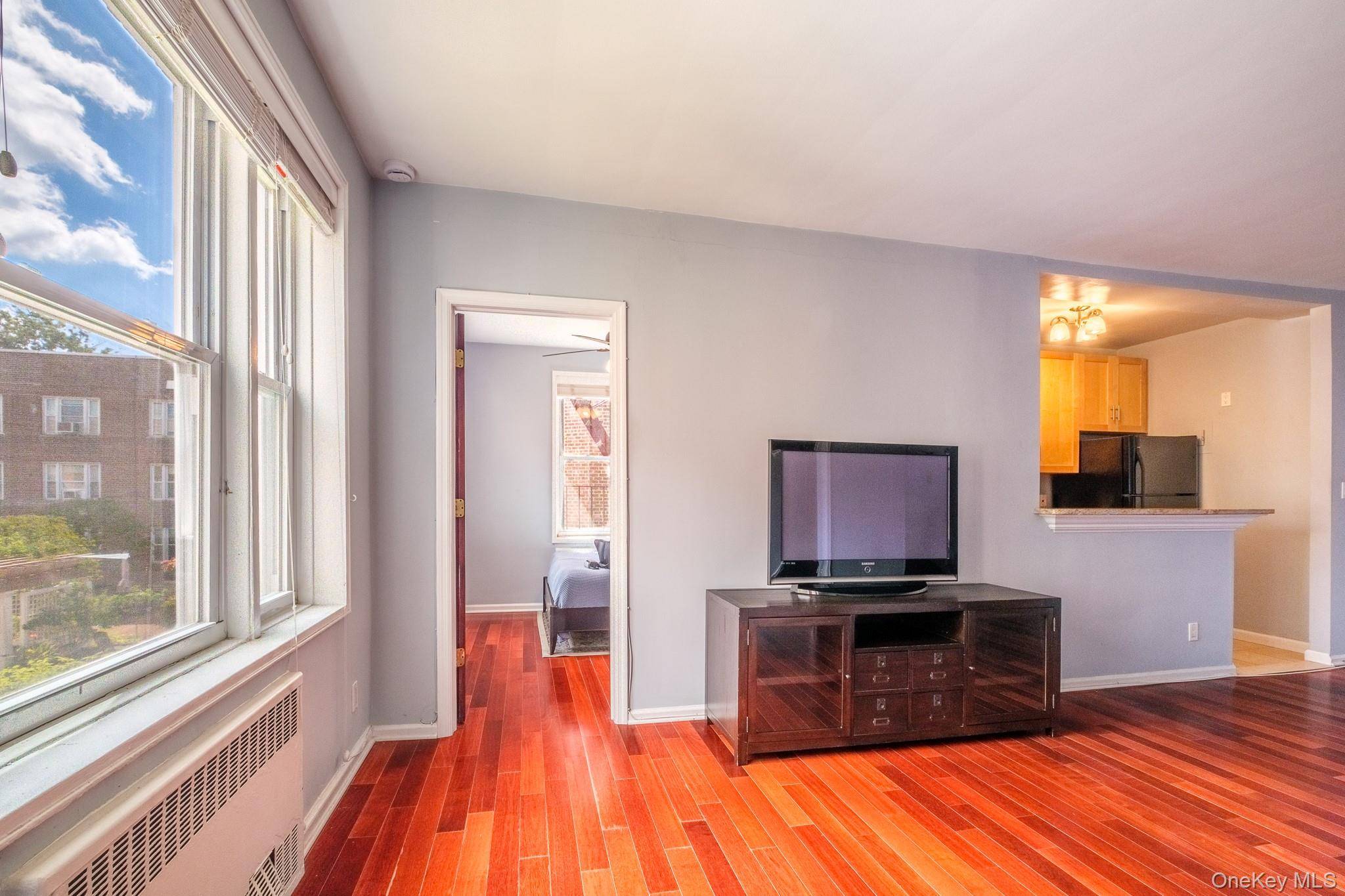 2 Overlook RD #2A3, White Plains, NY 10605