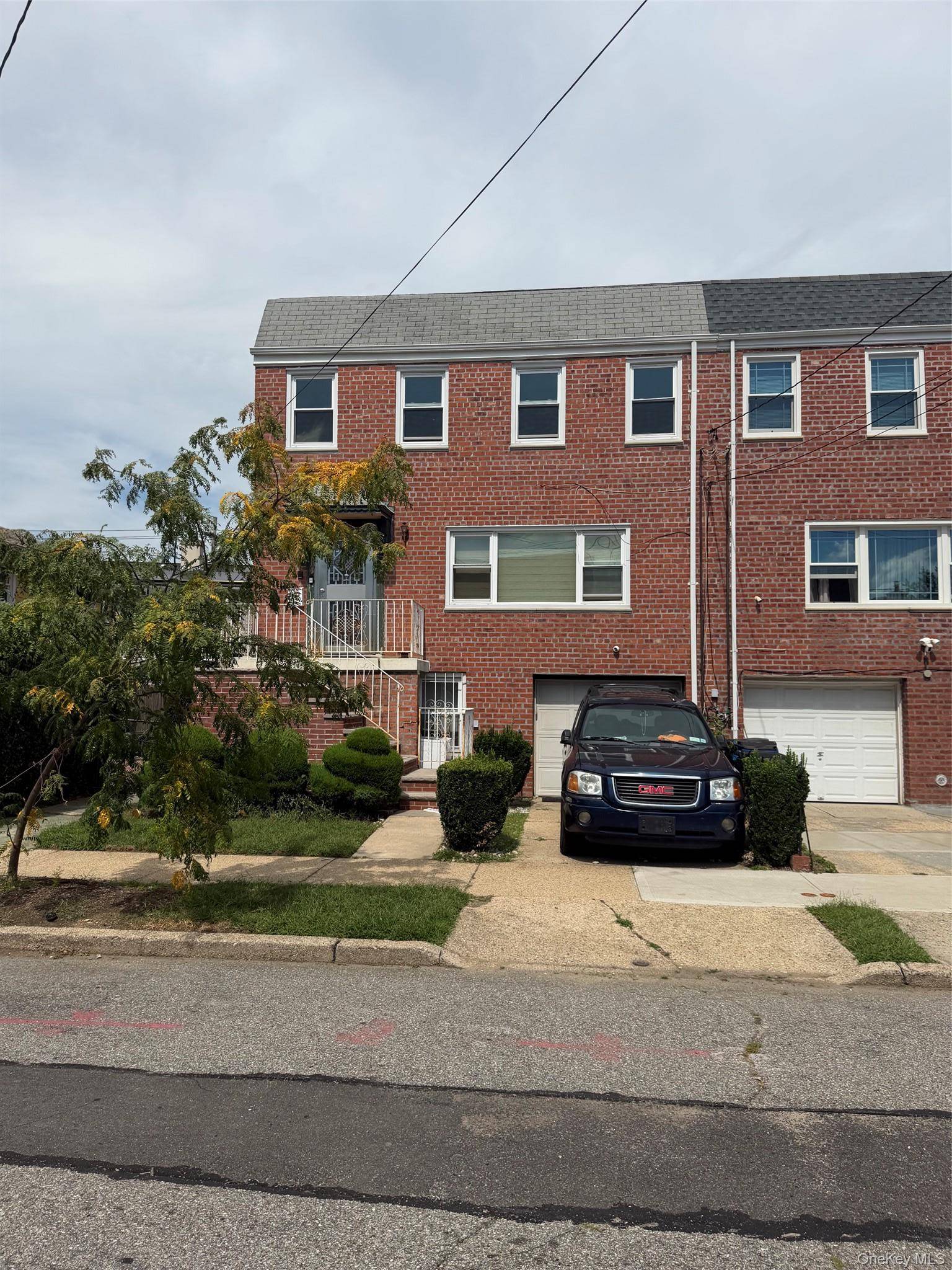 20809 Bardwell AVE, Queens Village, NY 11429