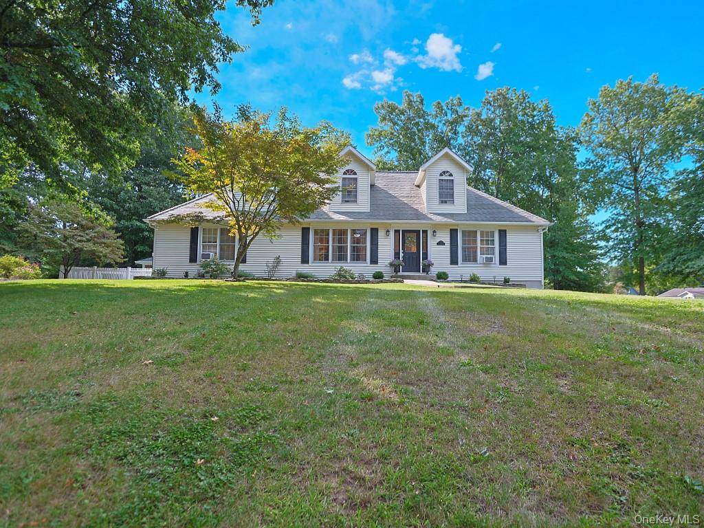 2 Panther LN, Wallkill, NY 12589