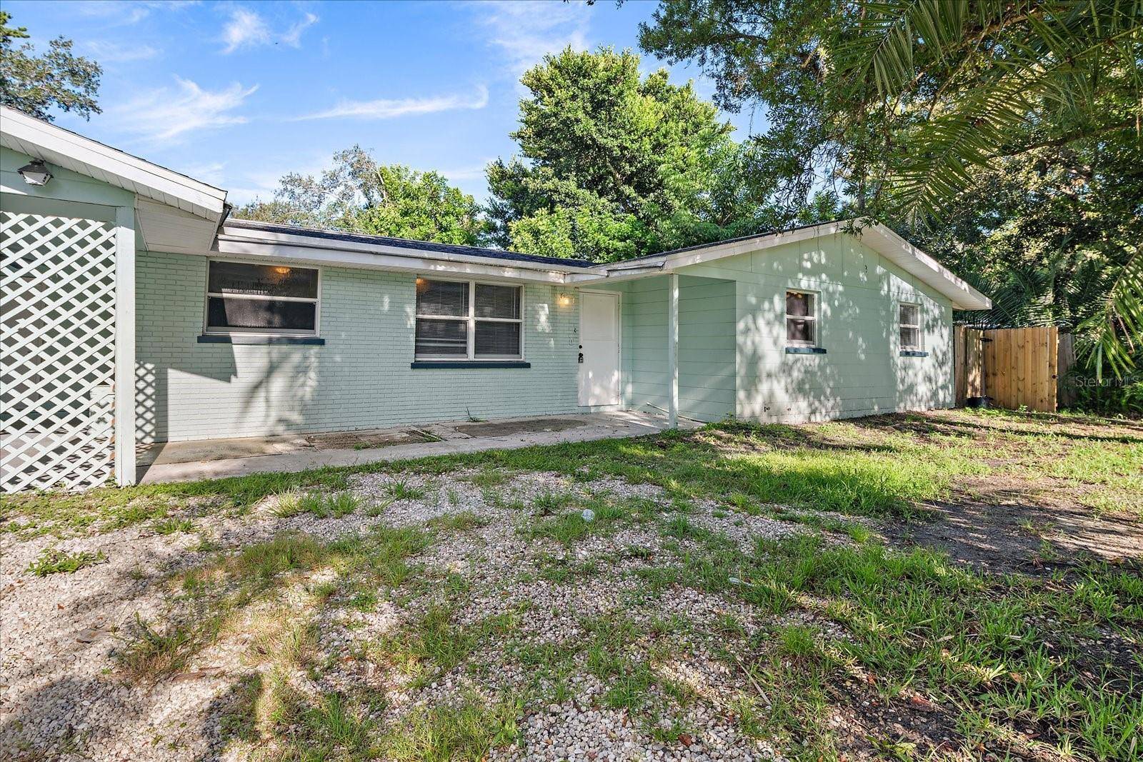 403 PINEWOOD AVE, Nokomis, FL 34275